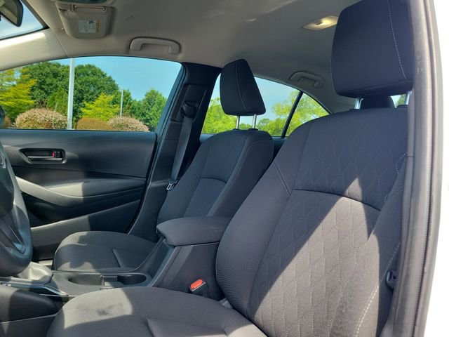 Used 2025 Toyota Corolla LE FWD image 13