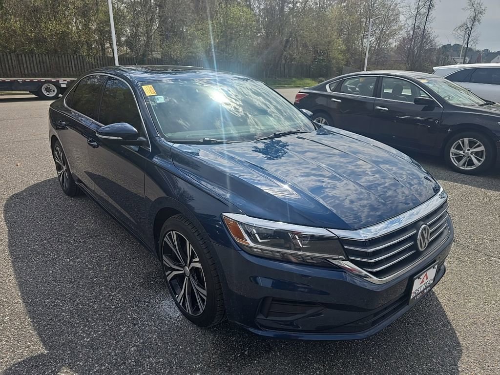 Used 2022 Volkswagen Passat 2.0T SE image 3