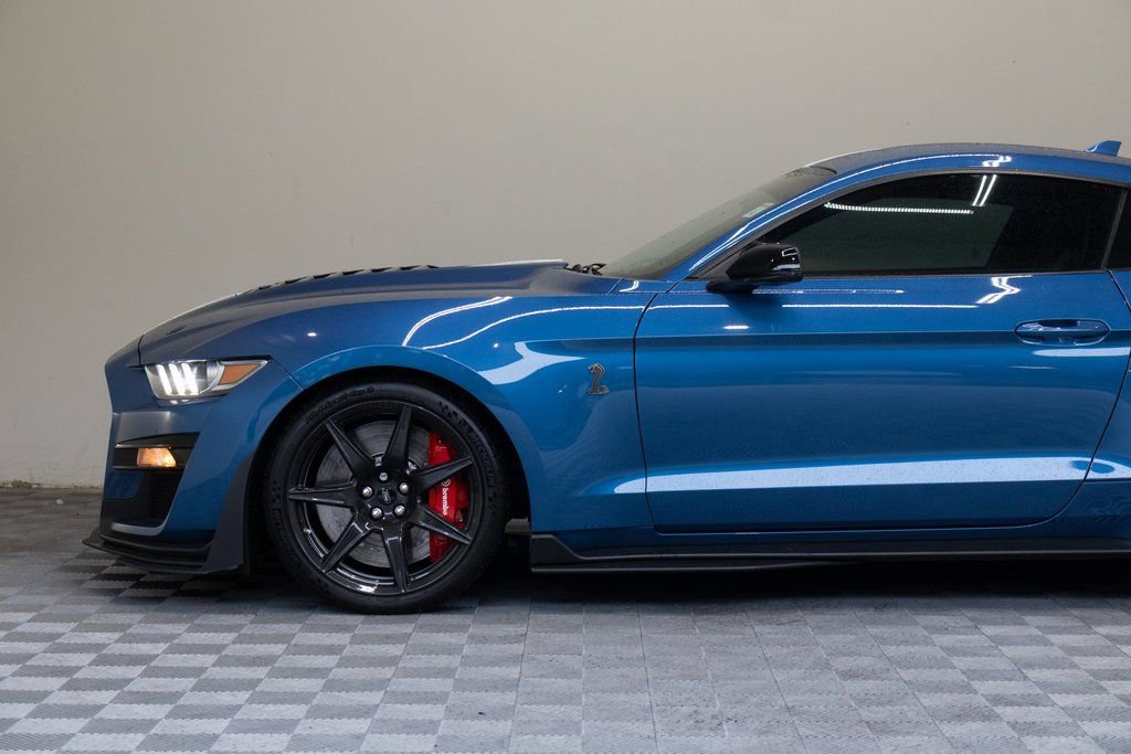 Used 2021 Ford Mustang Shelby GT500 w/ Carbon Fiber Track Pack RWD image 10