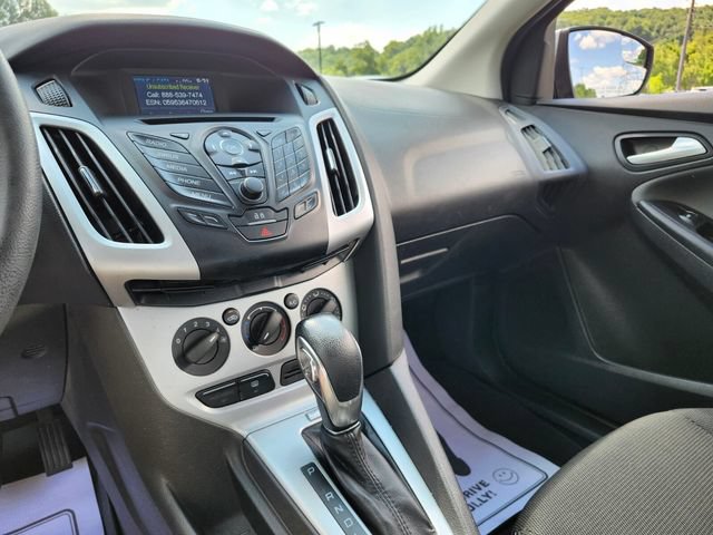 Used 2014 Ford Focus SE FWD image 22
