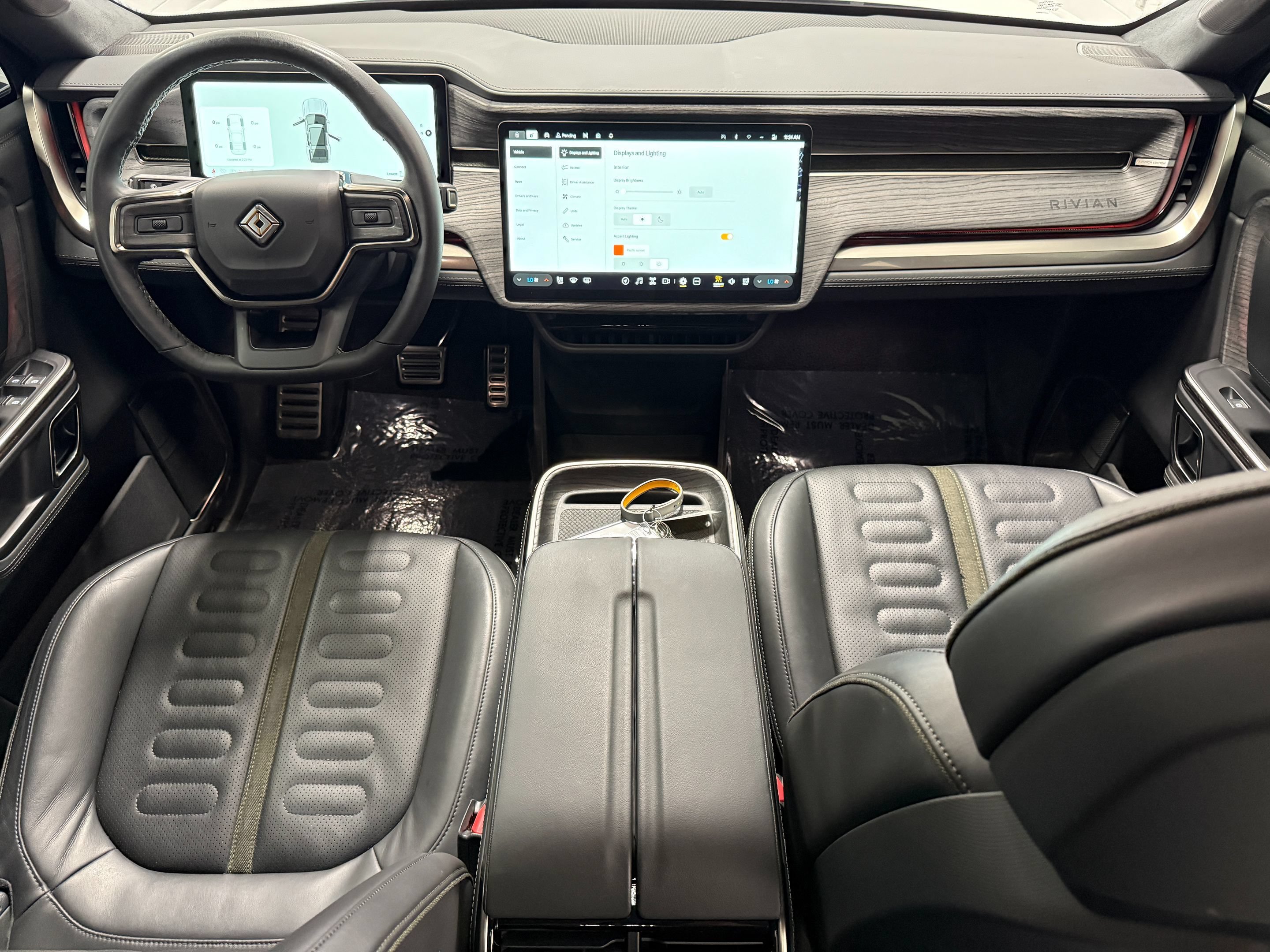 Used 2023 Rivian R1S Launch Edition Quad AWD/4WD image 16