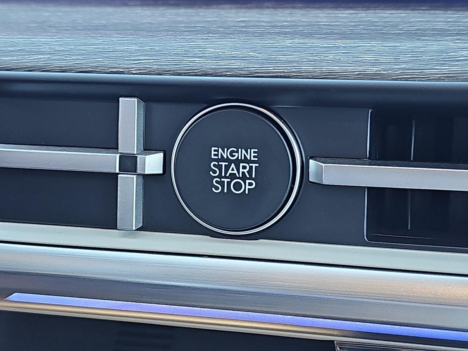 New 2025 Hyundai Santa Fe Calligraphy AWD/4WD image 32