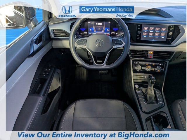 Used 2024 Volkswagen Taos SE image 14