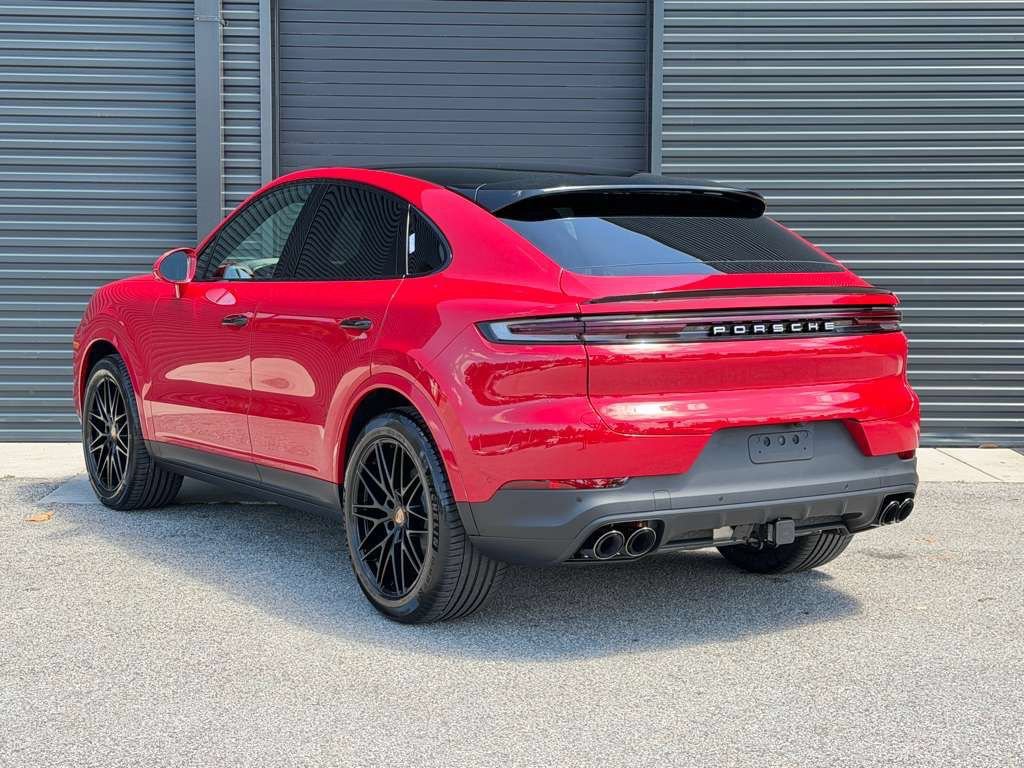 New 2026 Porsche Cayenne Coupe AWD/4WD image 3