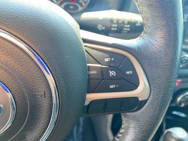 Used 2016 Jeep Renegade Limited w/ Safety & Security Group FWD image 20