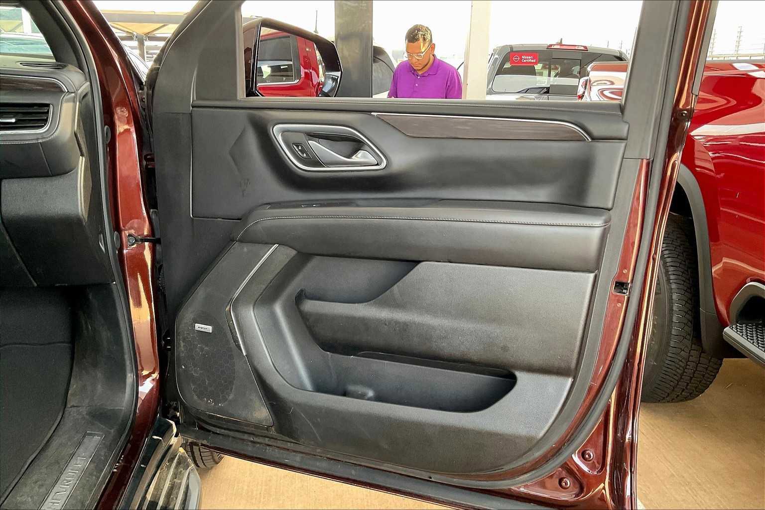 Used 2023 Chevrolet Suburban LT w/ LT Signature Package image 22