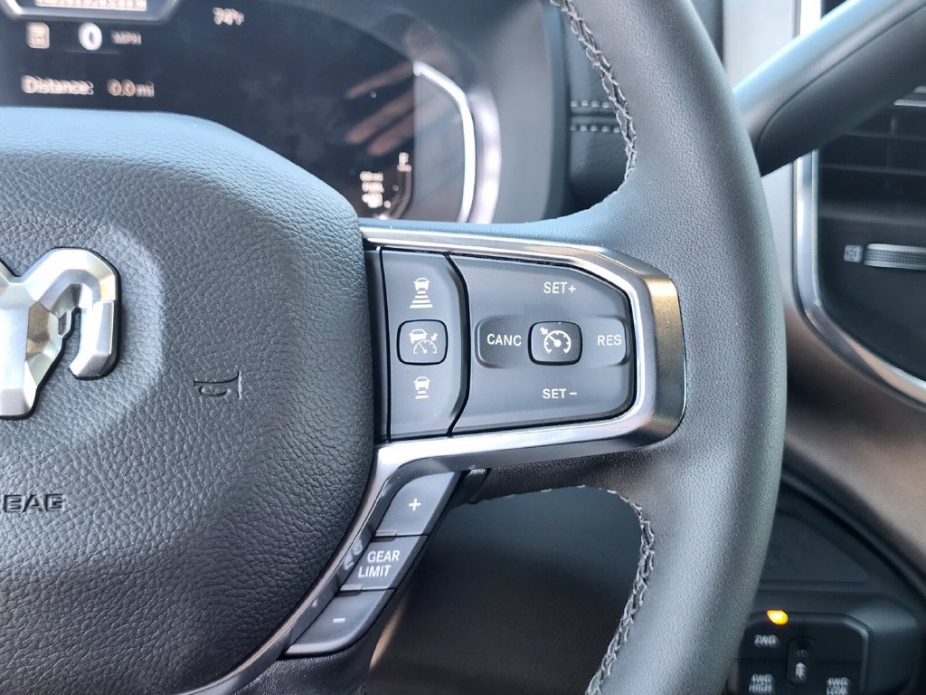 New 2026 RAM 2500 Laramie AWD/4WD image 31