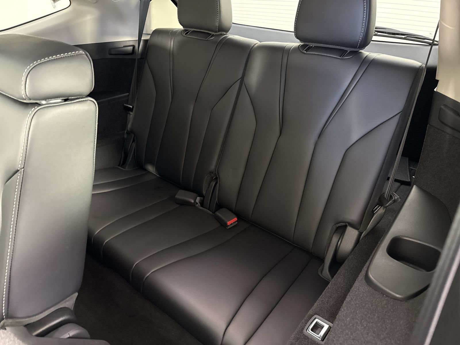 Certified 2025 Acura MDX w/ Technology Package FWD image 25