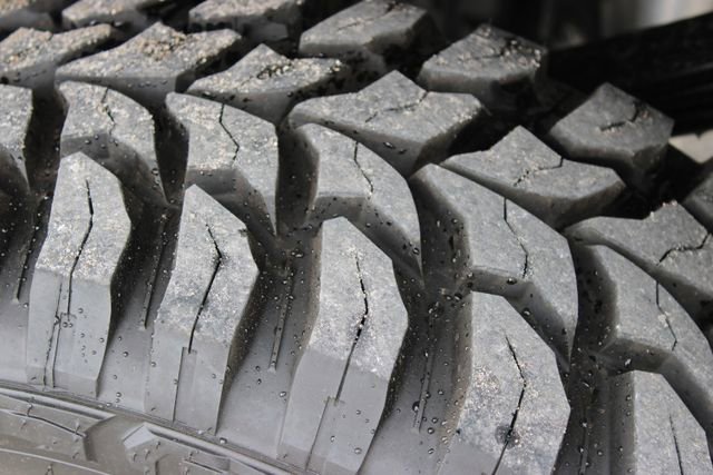 Used 2023 GMC Sierra 1500 AT4 w/ AT4 Premium Package AWD/4WD image 17