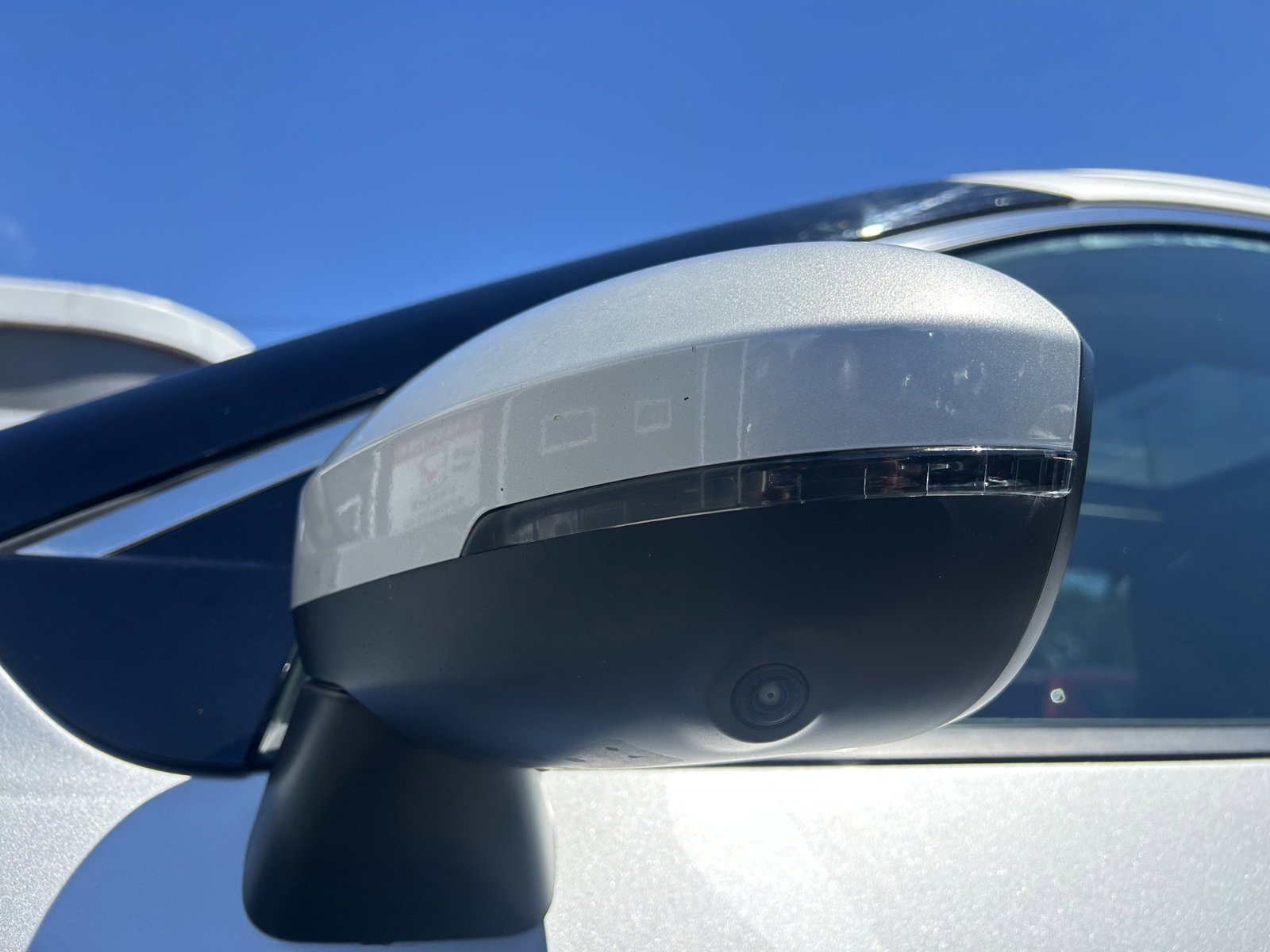 Used 2021 Nissan Rogue SV w/ Premium Package image 40