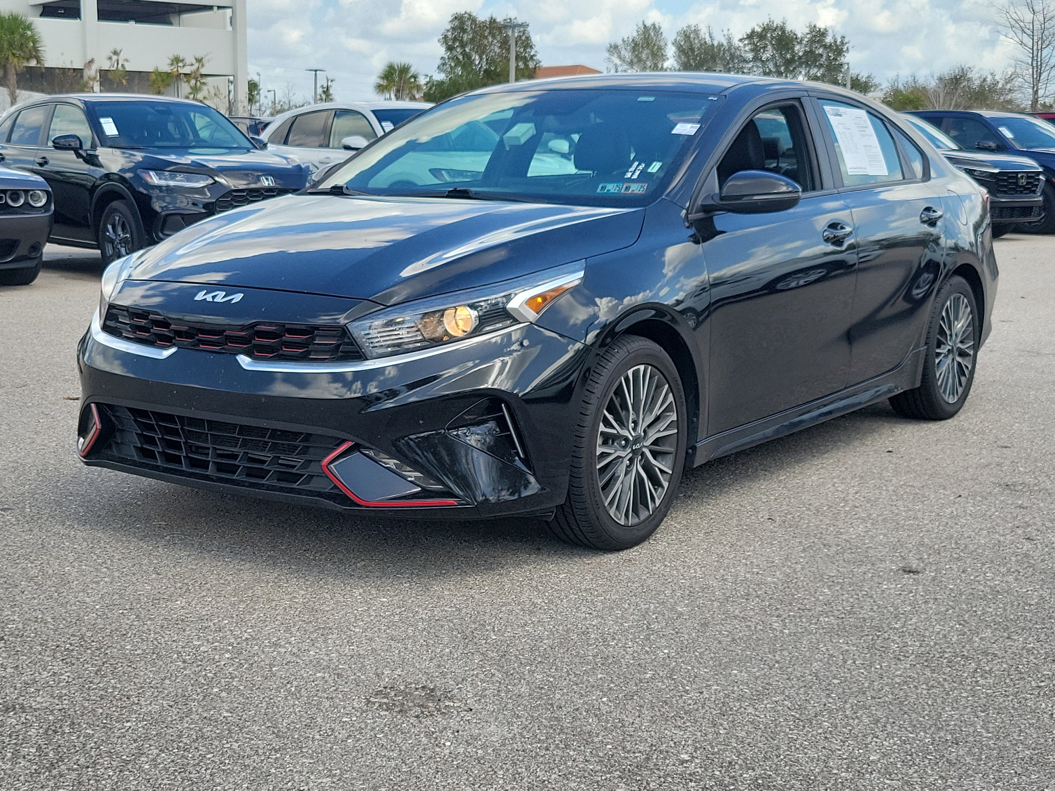 Used 2023 Kia Forte GT-Line FWD image 3