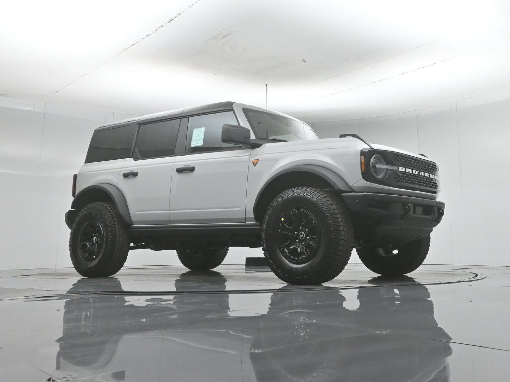 New 2026 Ford Bronco Badlands w/ Wildtrak Package AWD/4WD image 3