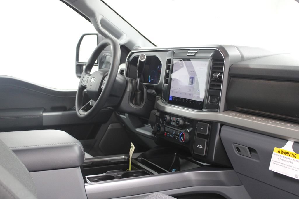 New 2026 Ford F250 XLT w/ XLT Premium Package image 32