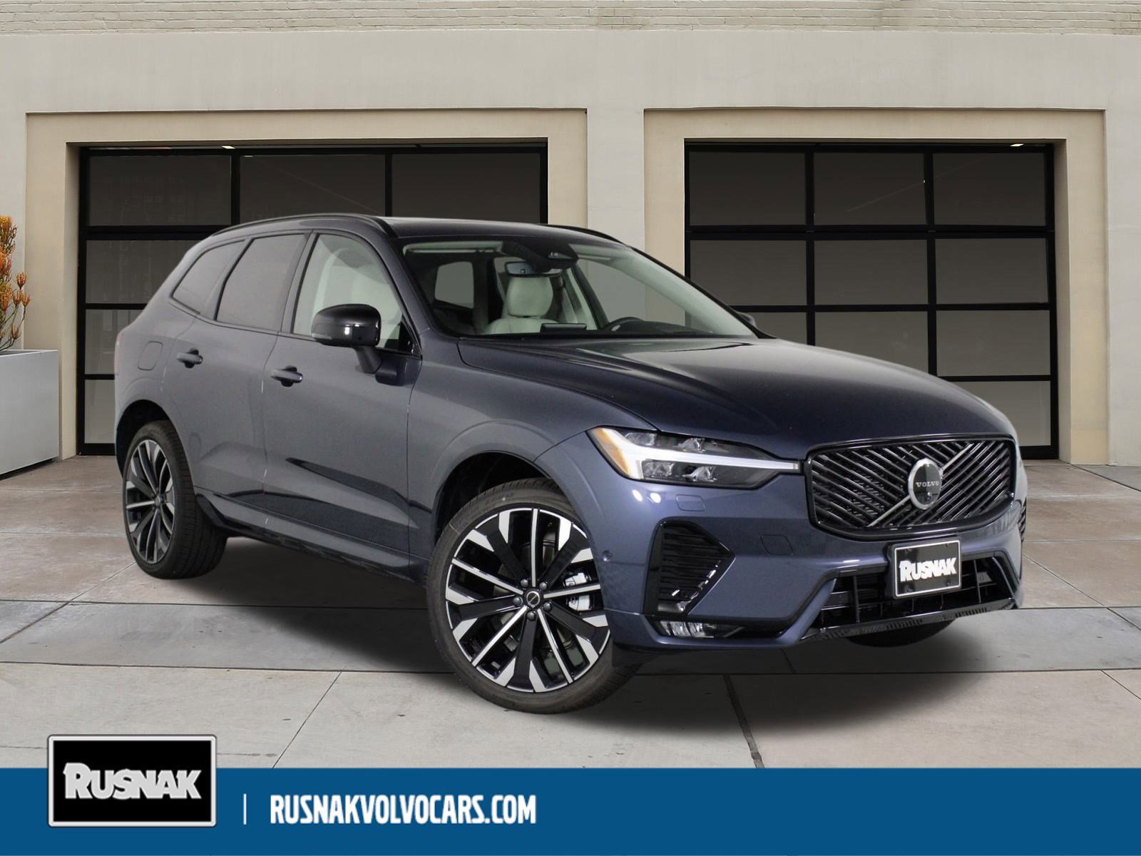 New 2026 Volvo XC60 B5 Ultra w/ Protection Package Premier
