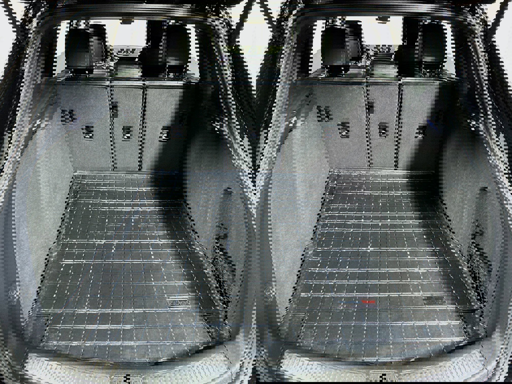 Used 2024 Porsche Macan image 27