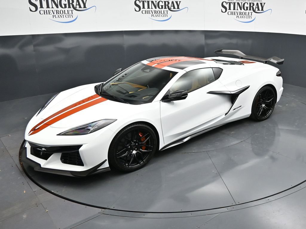 Used 2025 Chevrolet Corvette Z06 w/ Stealth Interior Trim Package RWD image 20