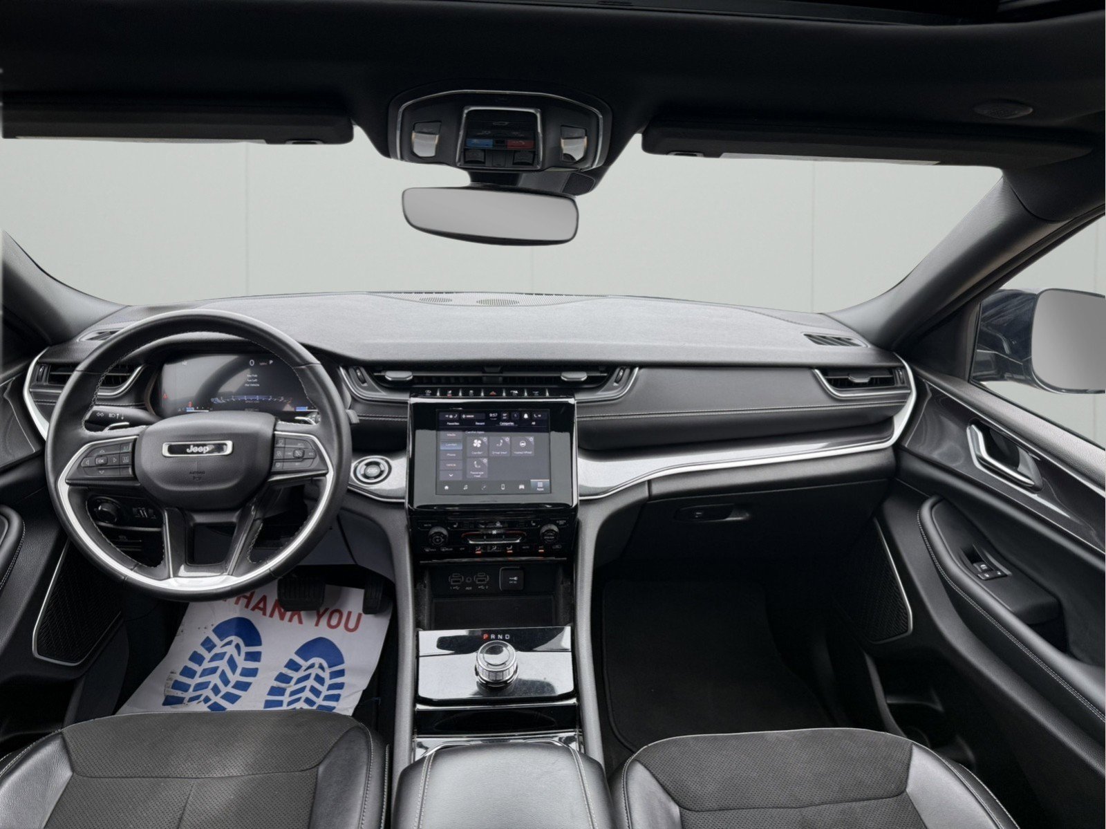 Used 2022 Jeep Grand Cherokee Altitude image 2