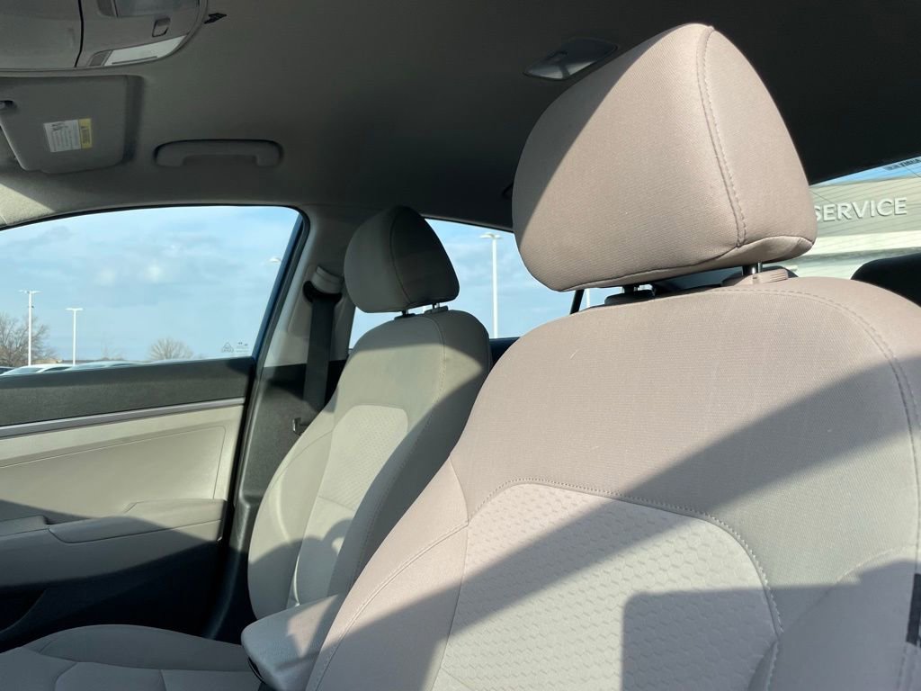 Used 2019 Hyundai Elantra SE image 20