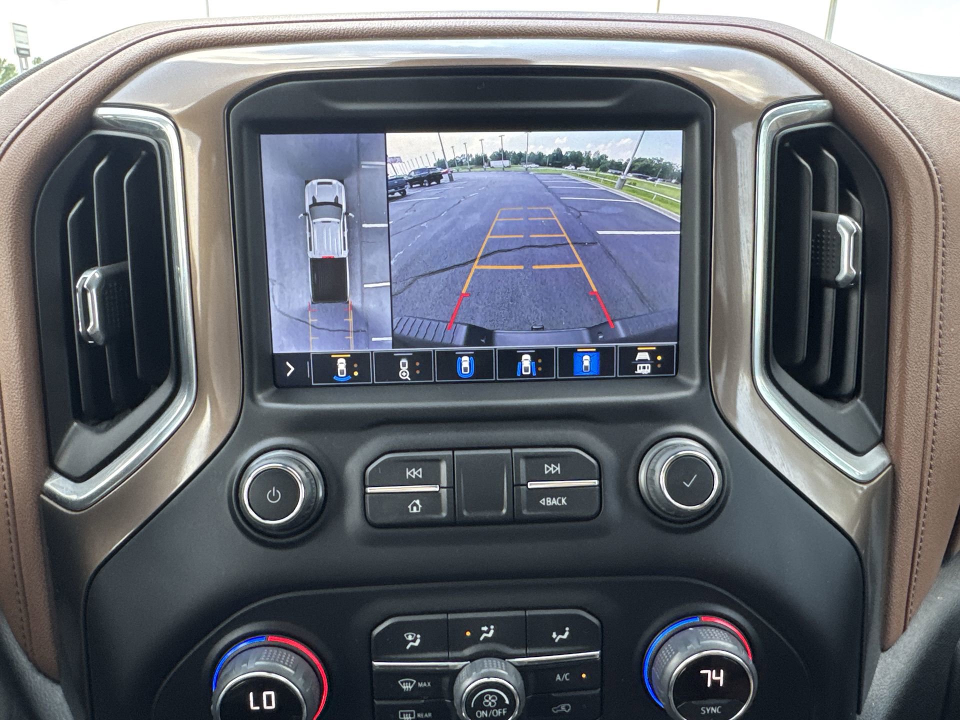 Certified 2022 Chevrolet Silverado 2500 High Country w/ Safety Package II AWD/4WD image 17