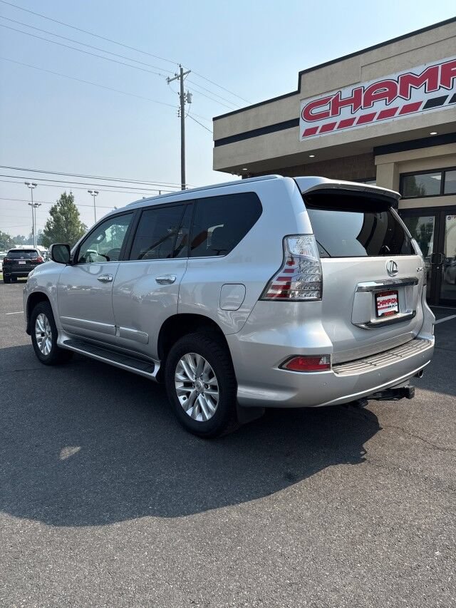 Used 2015 Lexus GX 460 w/ Premium Package AWD/4WD image 7