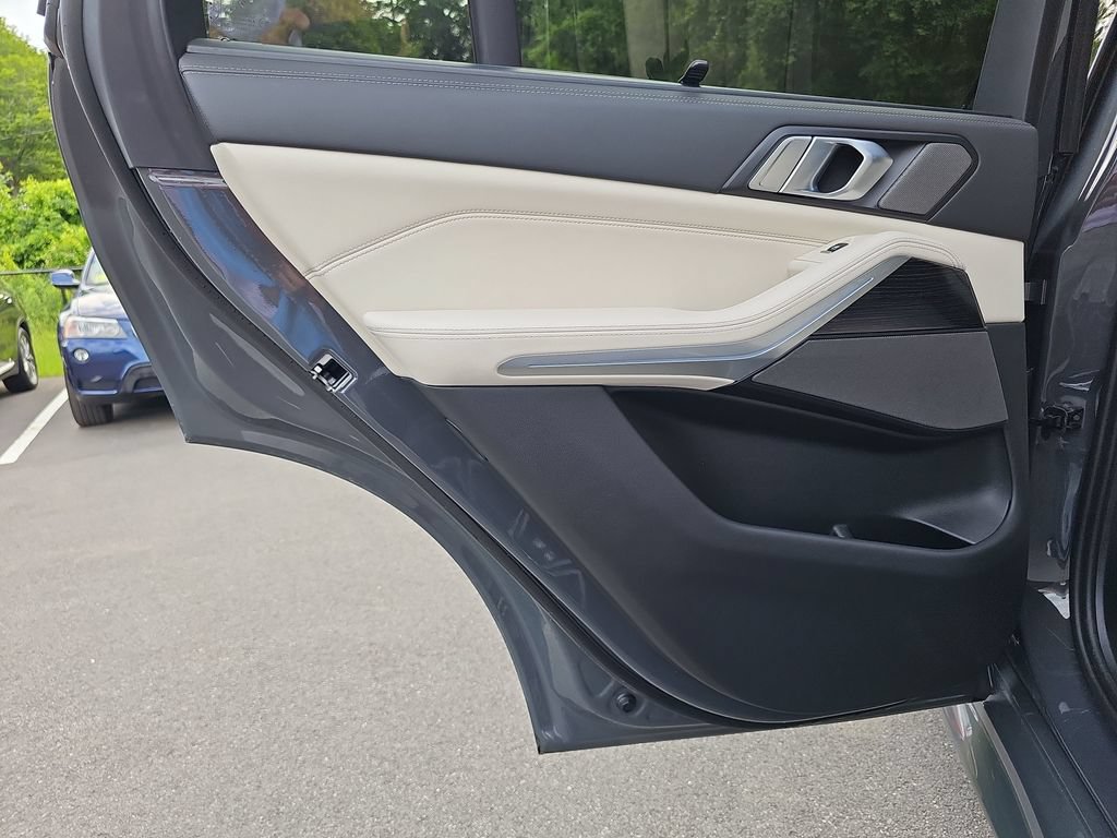 Certified 2024 BMW X5 M60i AWD/4WD image 25