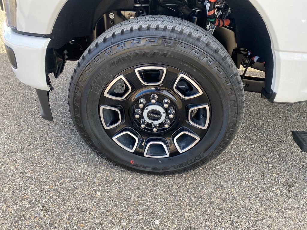 New 2026 Ford F250 Platinum image 26