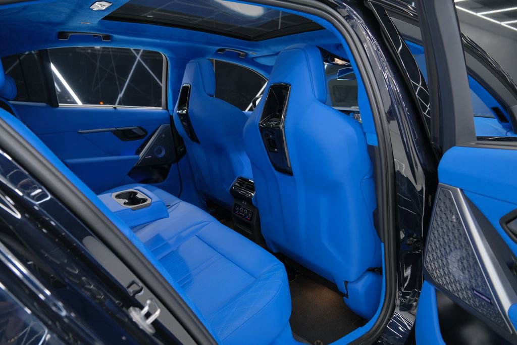 Used 2025 BMW M5 image 44