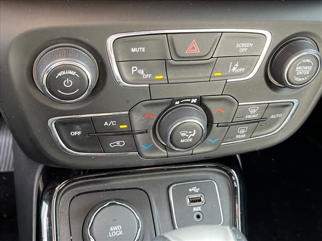 Used 2018 Jeep Compass Limited w/ Navigation Group image 12