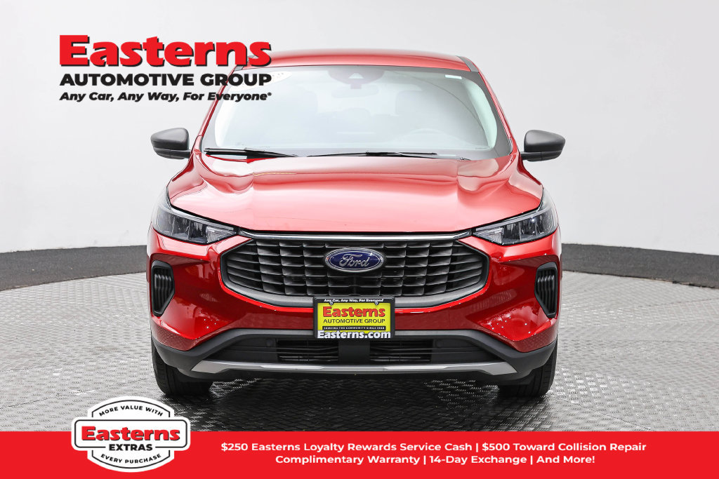 Used 2023 Ford Escape Active AWD/4WD image 3