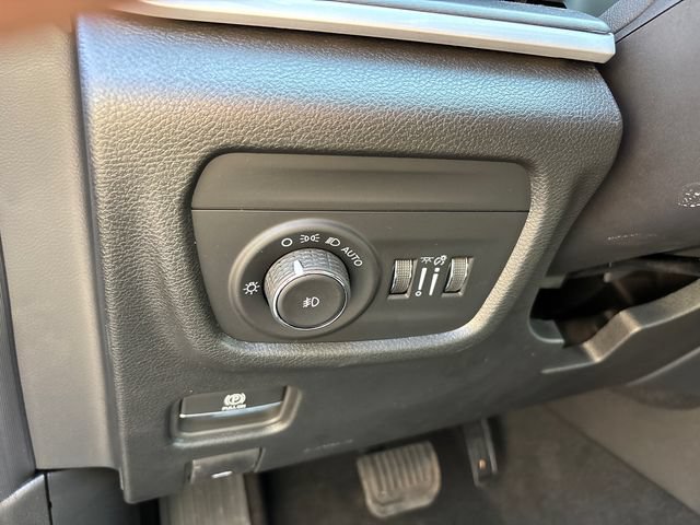 New 2026 Jeep Grand Cherokee L Limited w/ Limited Altitude Package AWD/4WD image 18