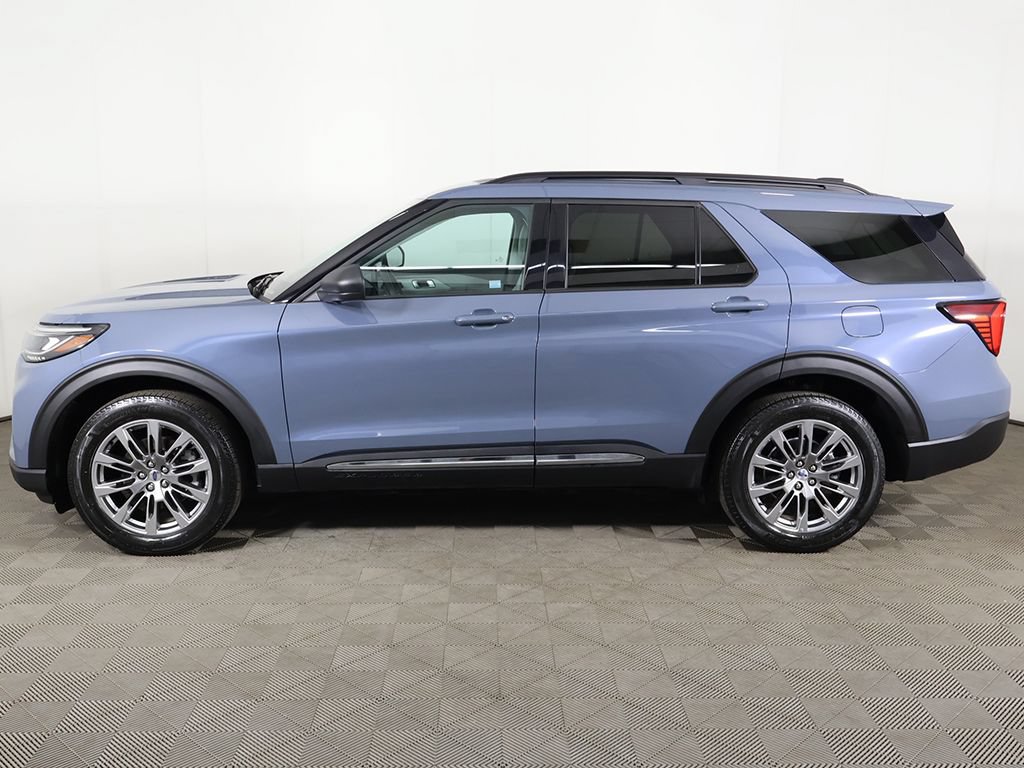 Used 2025 Ford Explorer Active w/ Active Comfort Package AWD/4WD image 17