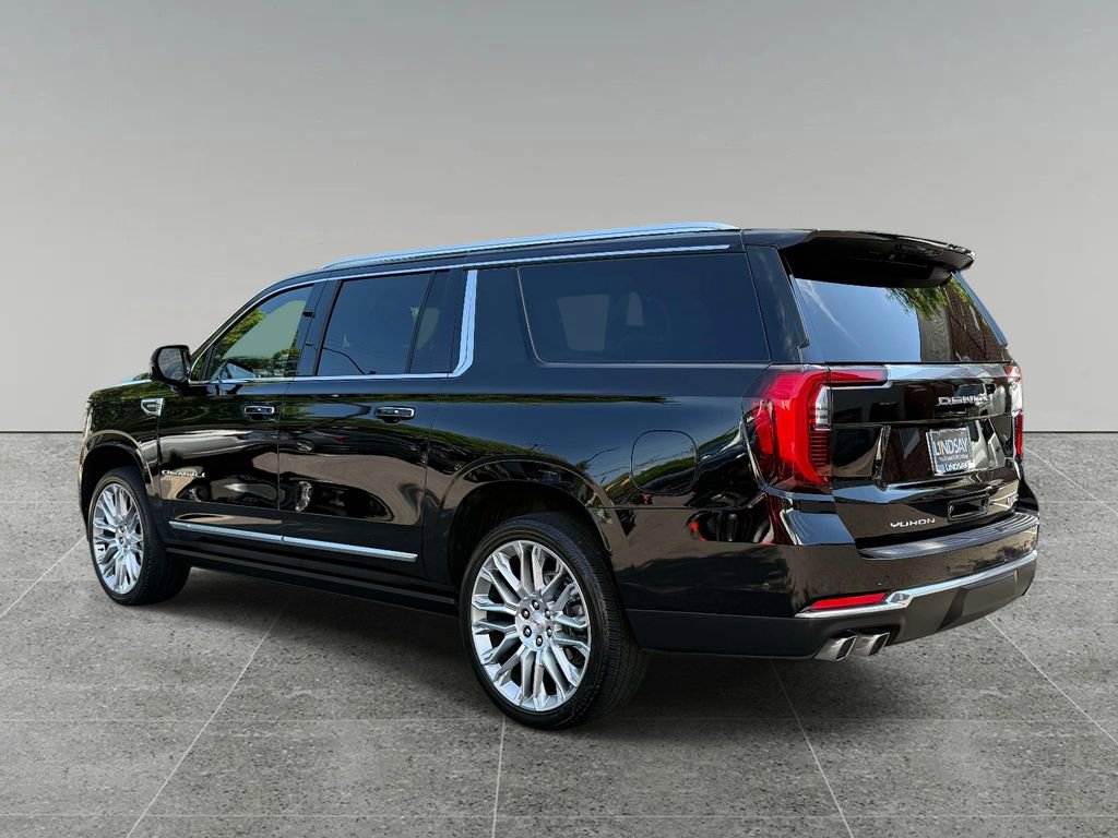 Used 2025 GMC Yukon XL Denali w/ Denali Reserve Package AWD/4WD image 12
