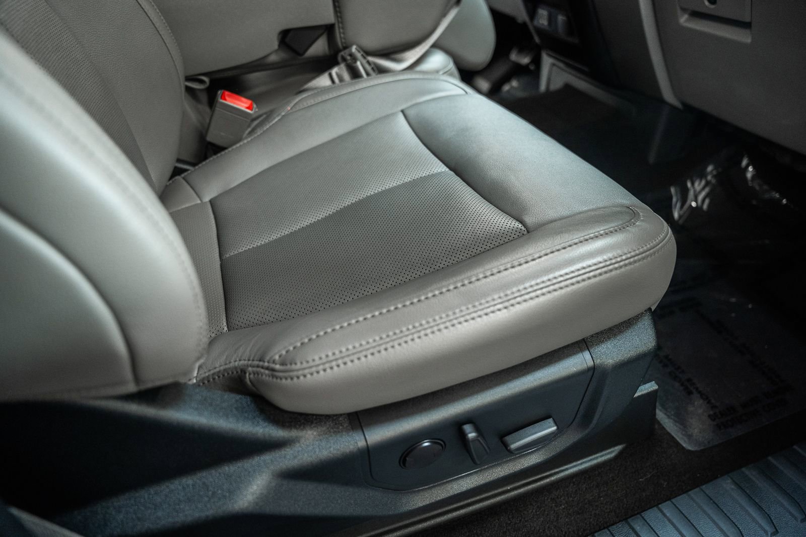 Used 2020 Ford F150 Lariat image 46