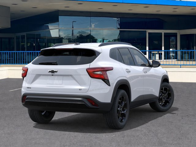 New 2026 Chevrolet Trax LT w/ Midnight Edition FWD image 4