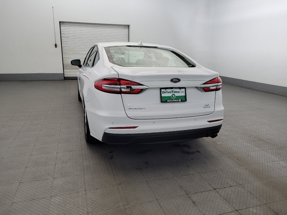Used 2020 Ford Fusion SE FWD image 6