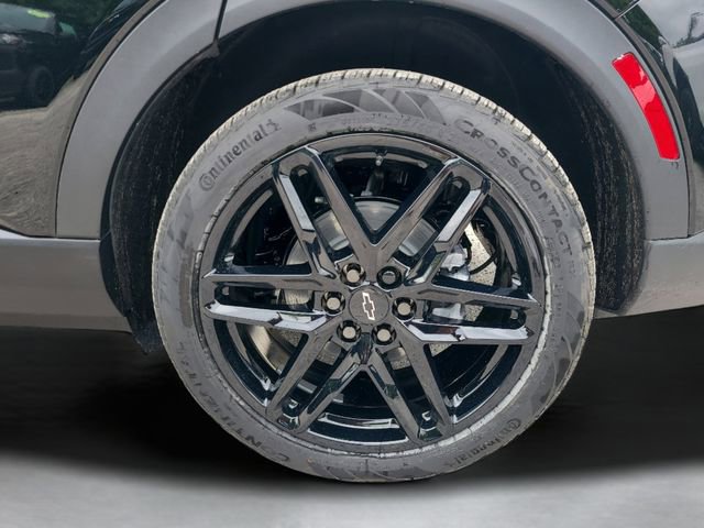 New 2026 Chevrolet Equinox EV LT w/ LPO, Blackout Package image 11