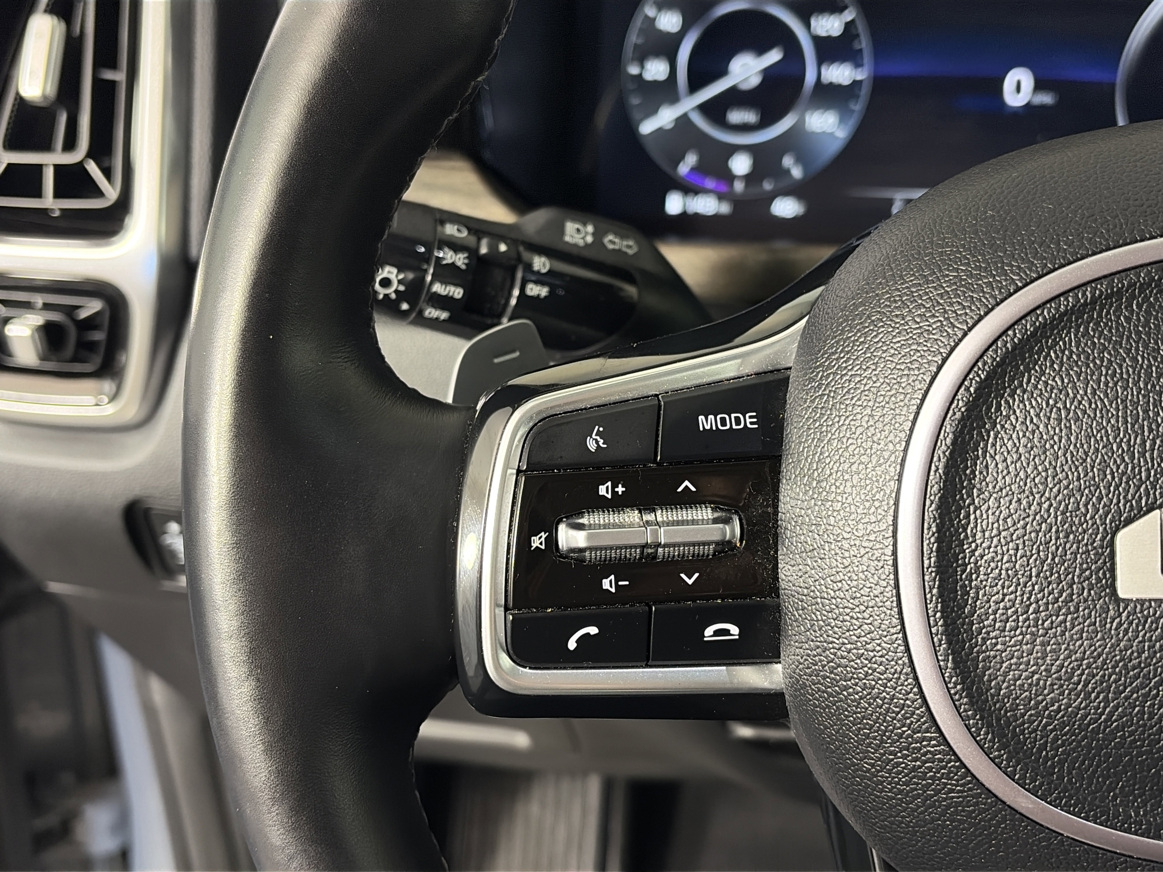 Certified 2023 Kia Sorento SX Prestige image 33