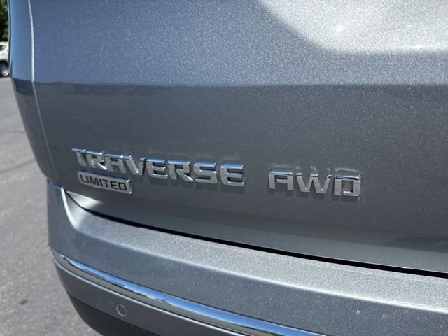 Used 2024 Chevrolet Traverse High Country w/ LPO, Floor Liner Package AWD/4WD image 11