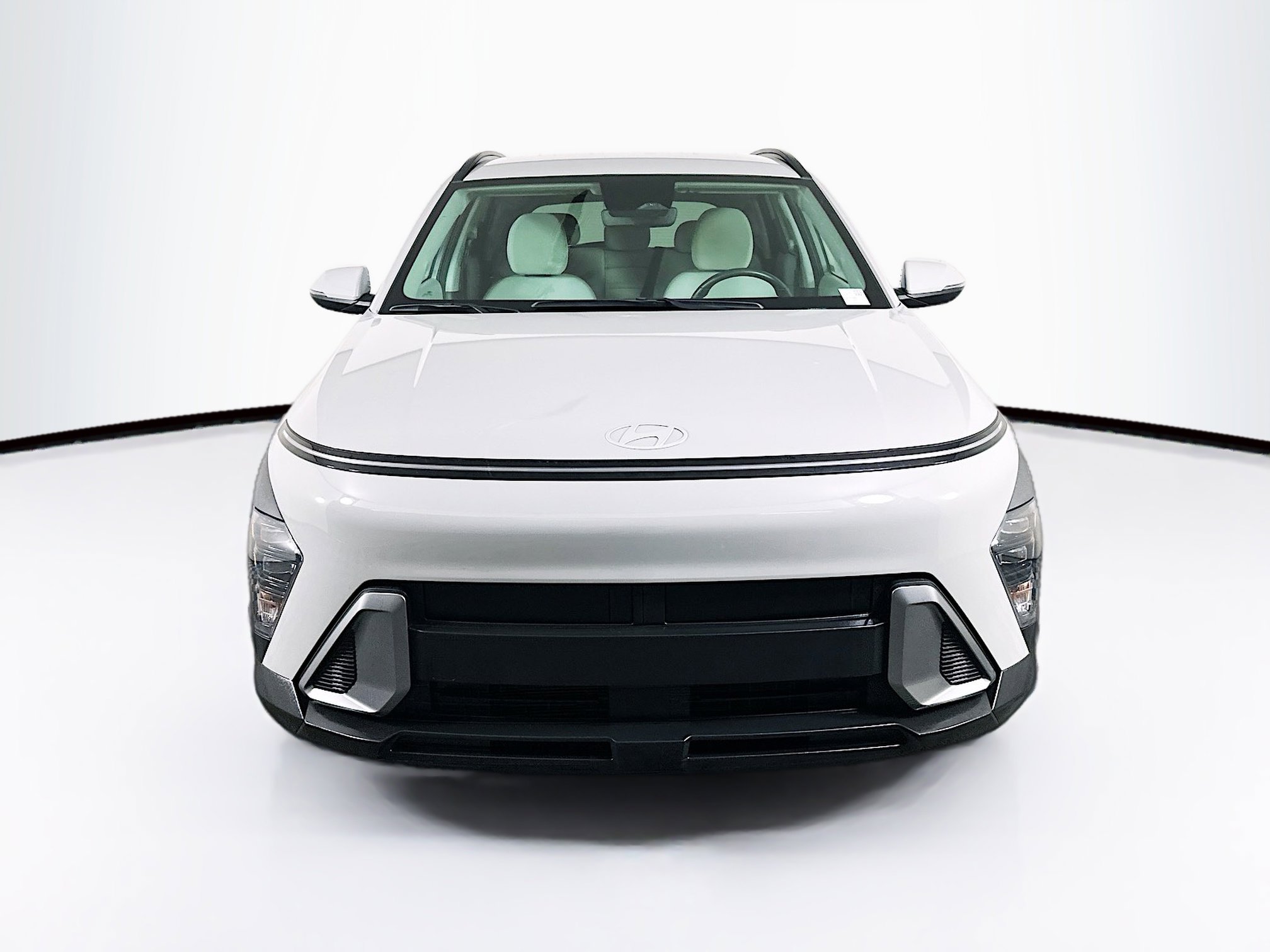 Used 2025 Hyundai Kona SEL image 2