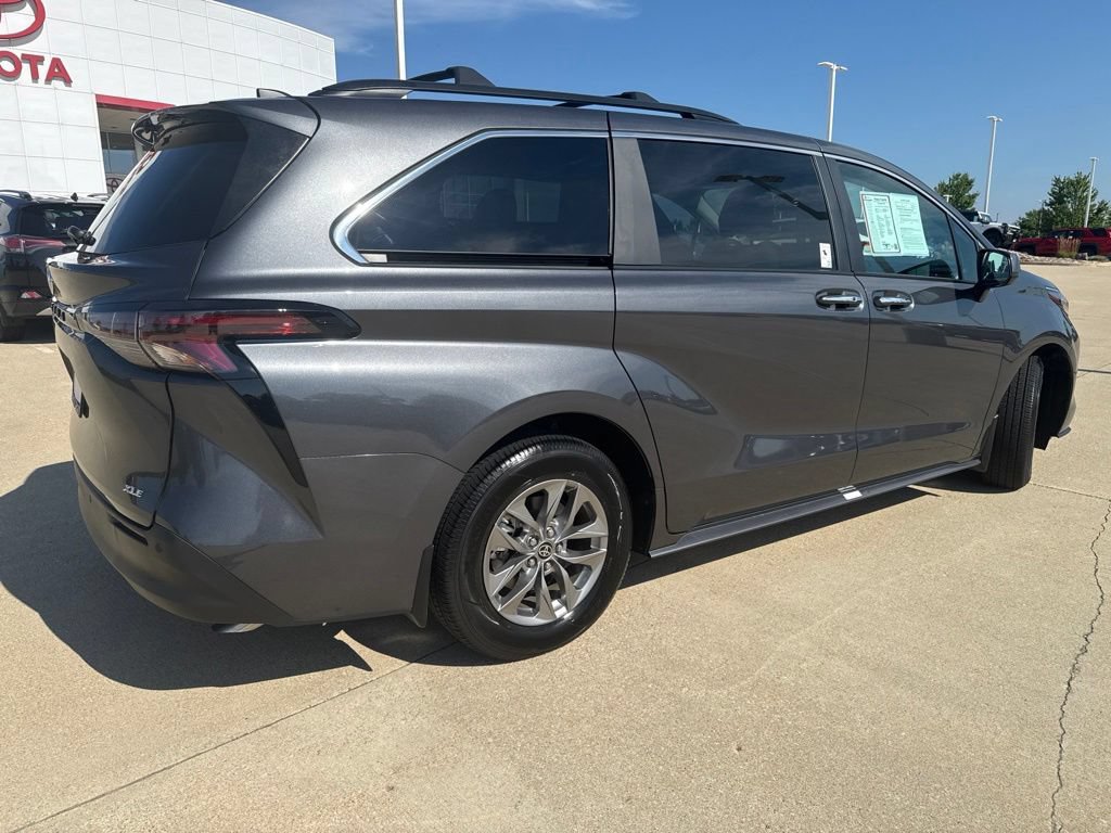 Certified 2025 Toyota Sienna XLE w/ XLE Plus Package AWD/4WD image 3