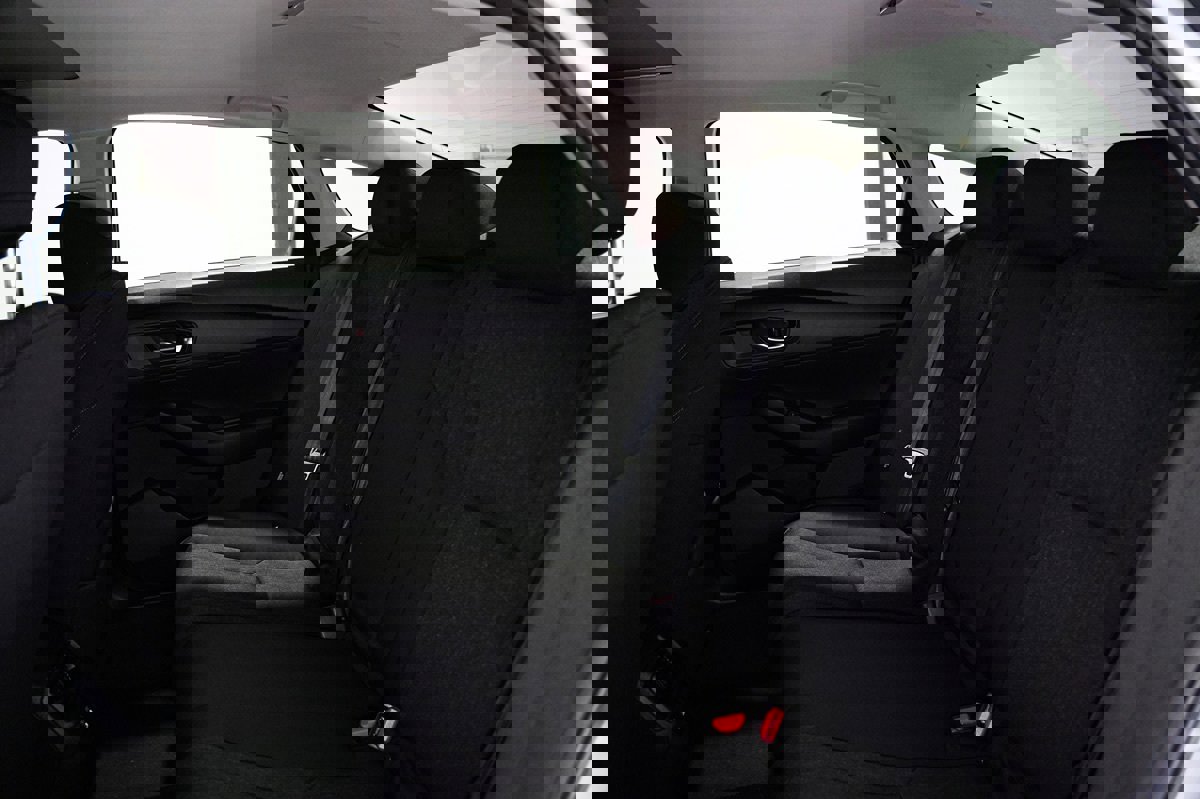 Used 2025 Honda Accord SE image 19