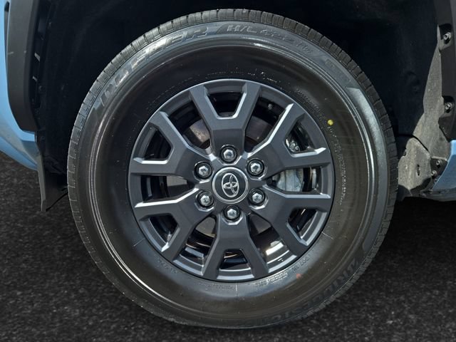 Certified 2026 Toyota 4Runner SR5 AWD/4WD image 4