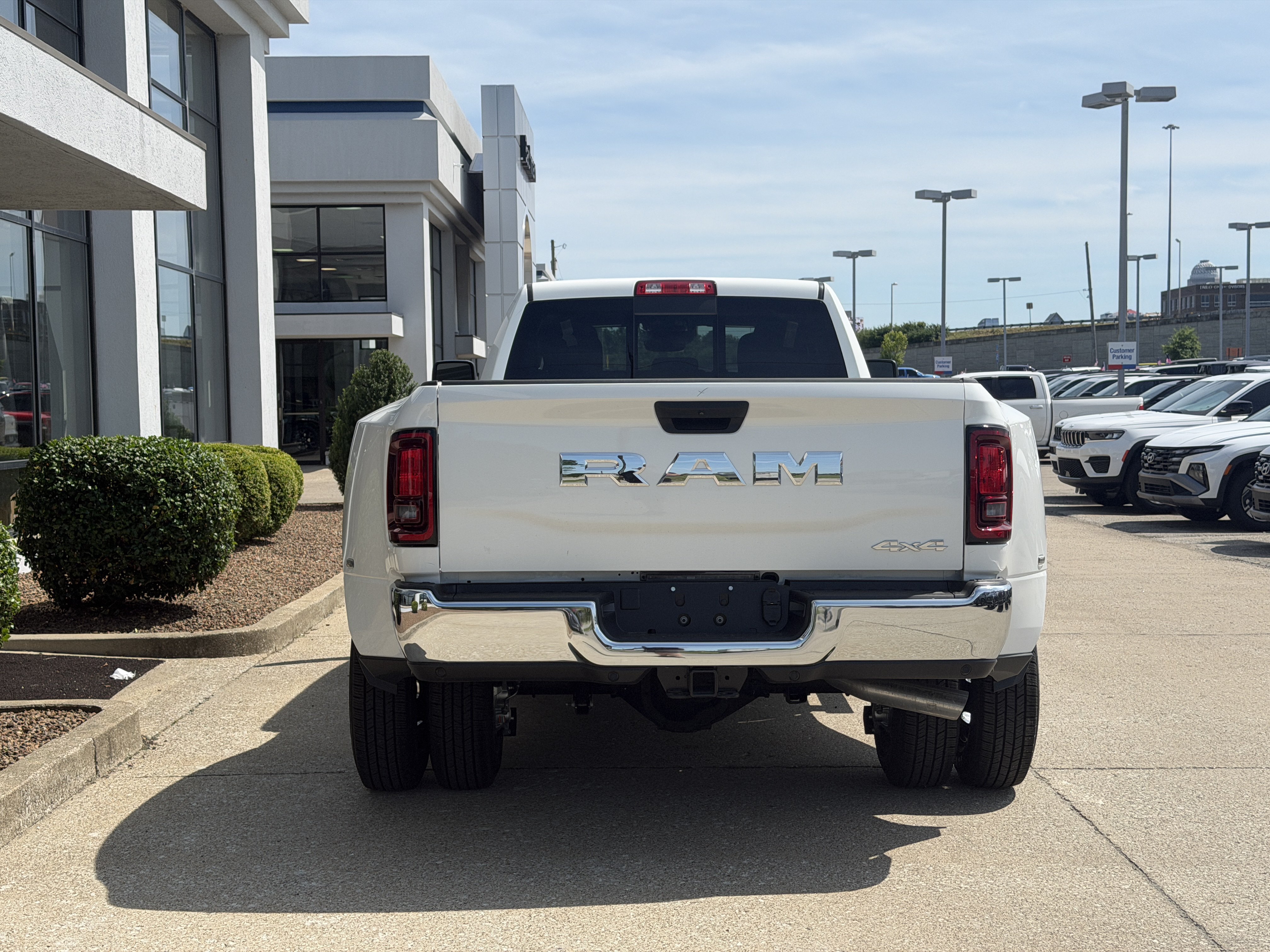New 2026 RAM 3500 Tradesman AWD/4WD image 7