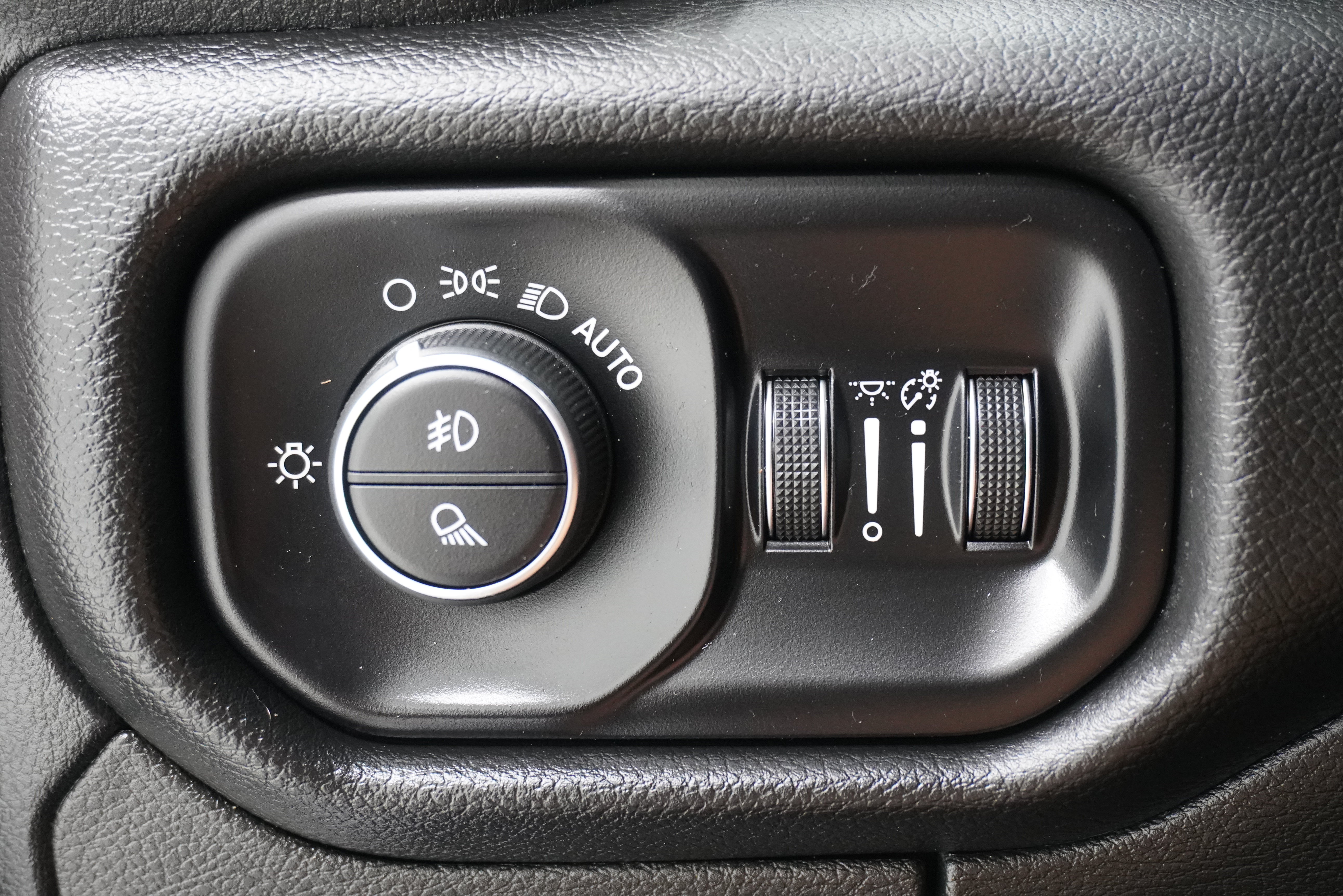 Used 2025 RAM 1500 Rebel w/ Rebel Level 1 Equipment Group AWD/4WD image 27