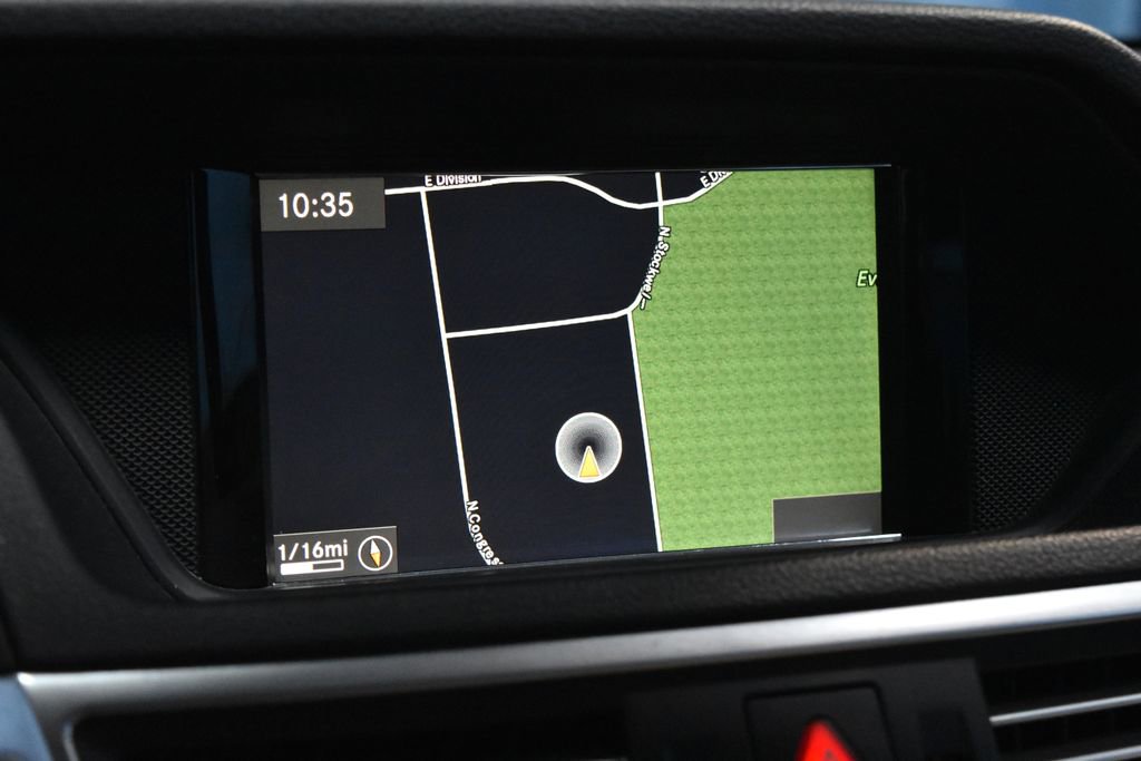 Used 2012 Mercedes-Benz E 350 4MATIC Sedan image 11