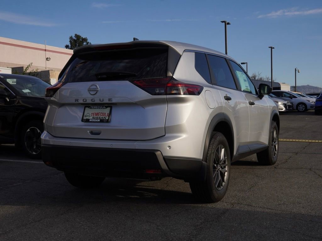 New 2025 Nissan Rogue S image 4
