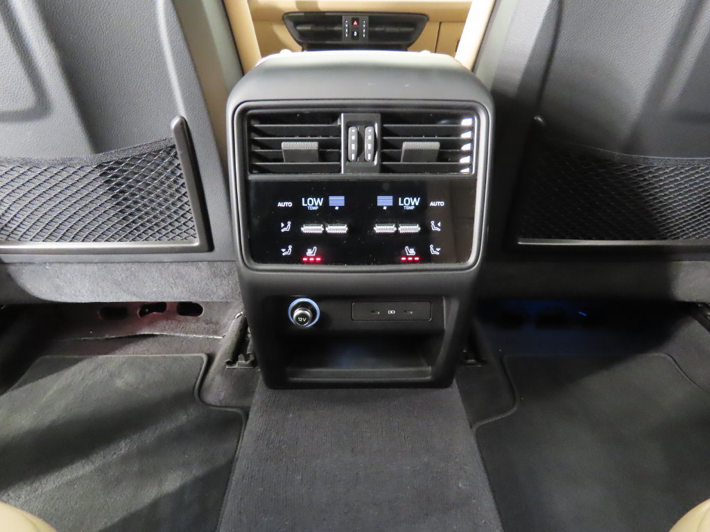 Certified 2025 Porsche Cayenne S AWD/4WD image 34