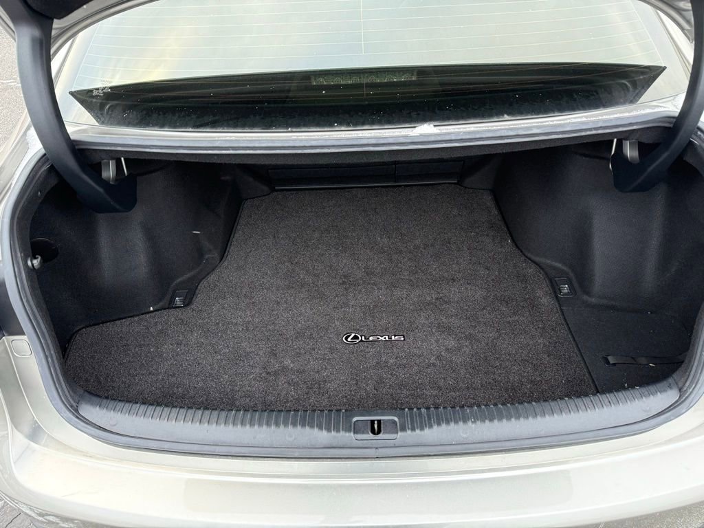 Used 2017 Lexus IS 300 AWD w/ Navigation System Package image 20