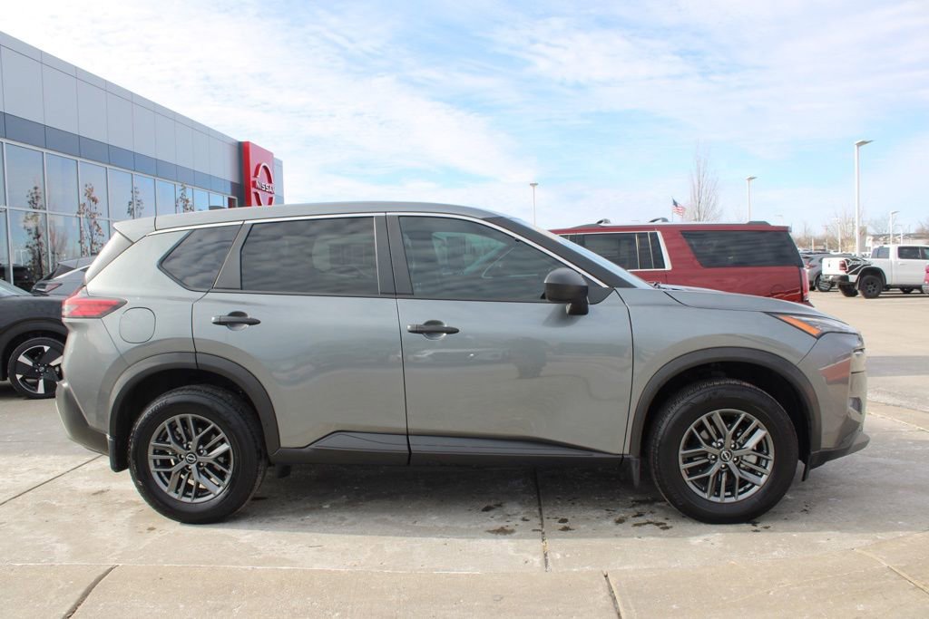 Used 2023 Nissan Rogue S image 6