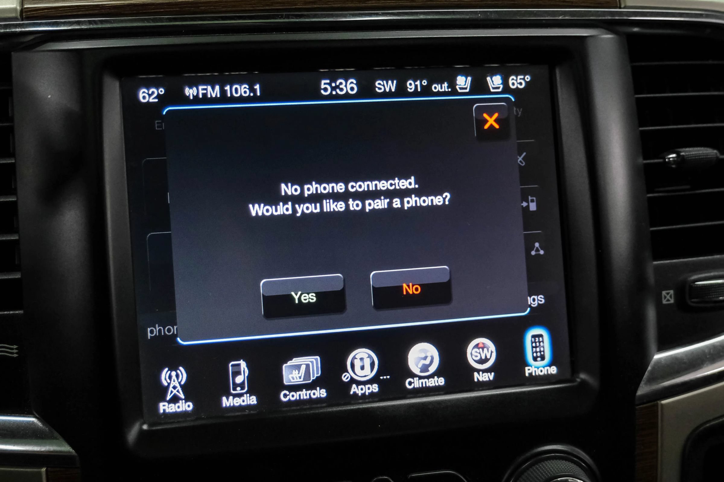 Used 2015 RAM 3500 Laramie w/ Cold Weather Group AWD/4WD image 29